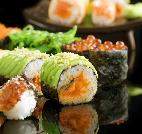 Sushi e Rolls close-up — Fotografia de Stock
