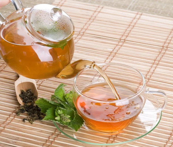 Здоровый мятный чай — стоковое фото