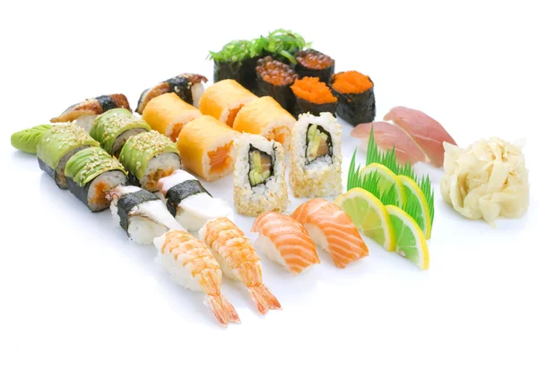 Verschiedenes Sushi — Stockfoto