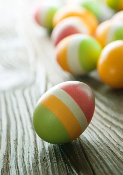 Kleurrijke Pasen eieren. selectieve aandacht — Stockfoto