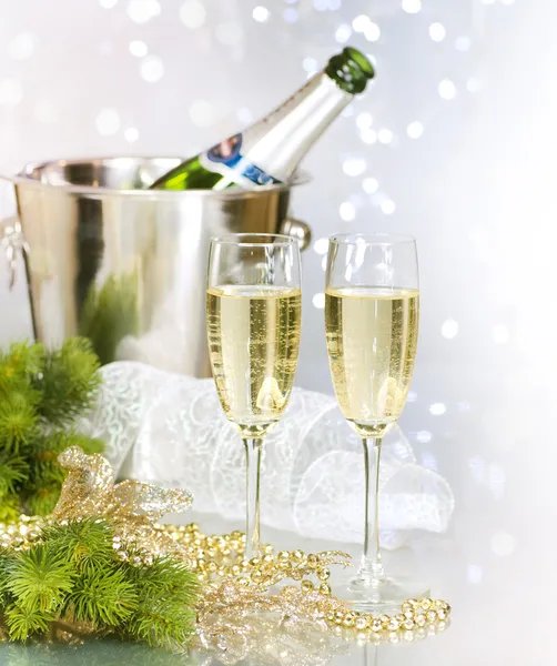 シャンパン。新年のお祝い — ストック写真