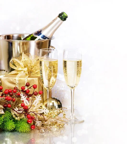 Champagne. Il capodanno. Celebrazione — Foto Stock