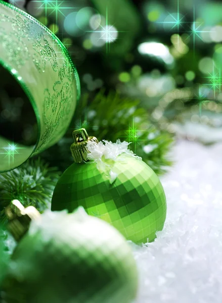 圣诞节用雪装饰 — 图库照片