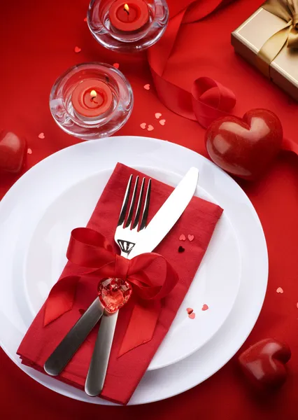Romantik bir akşam yemeği. Sevgililer günü için yer ayarı Telifsiz Stok Imajlar