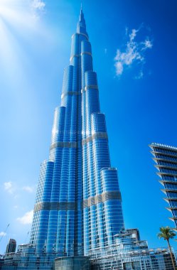 DUBAI, UAE. - NOVEMBER 29 : Burj Dubai - tallest building in the clipart