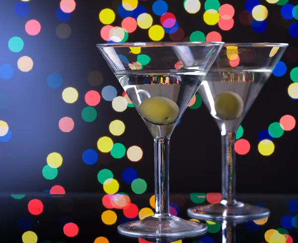 Cóctel Martini con oliva —  Fotos de Stock
