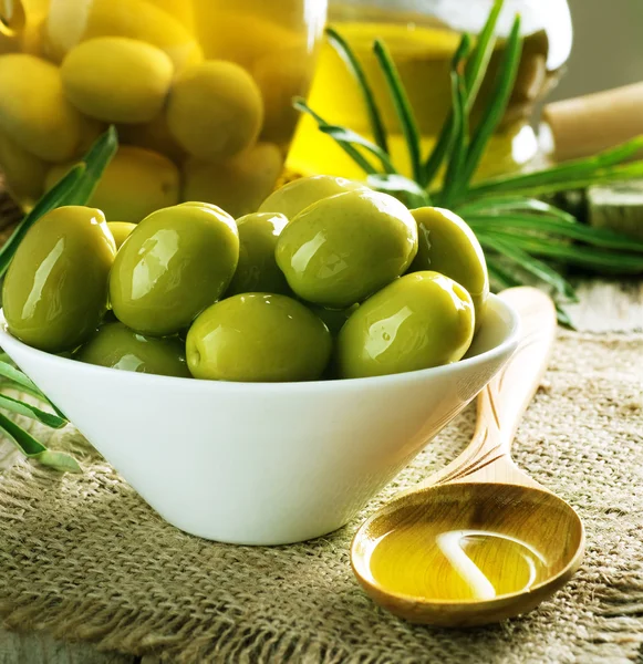 橄榄油和橄榄油 — 图库照片