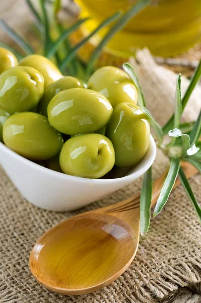 Oliwki i oliwa z oliwek — Zdjęcie stockowe
