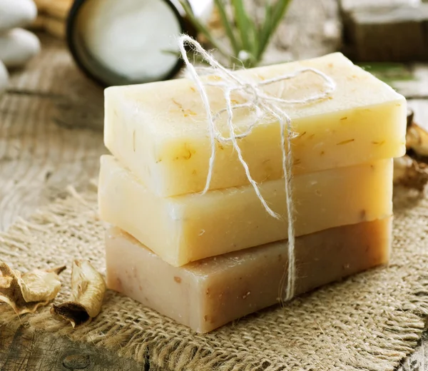 Handgemaakte zeep close-up. Spa-producten — Stockfoto