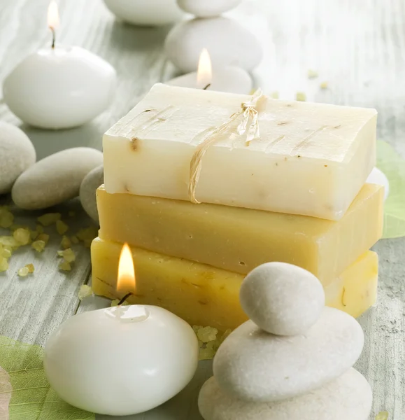 Natuurlijke spa-behandelingen. handgemaakte zeep — Stockfoto