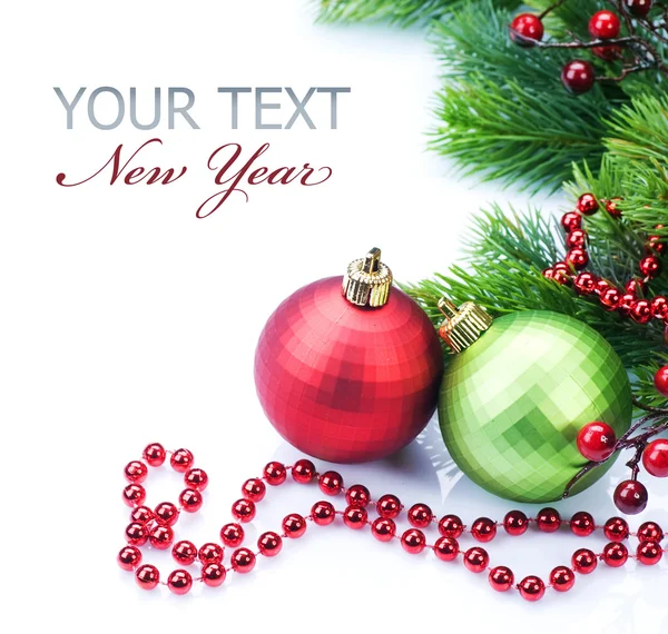 Jul och nyår dekorationer gränsen över vita — Stockfoto