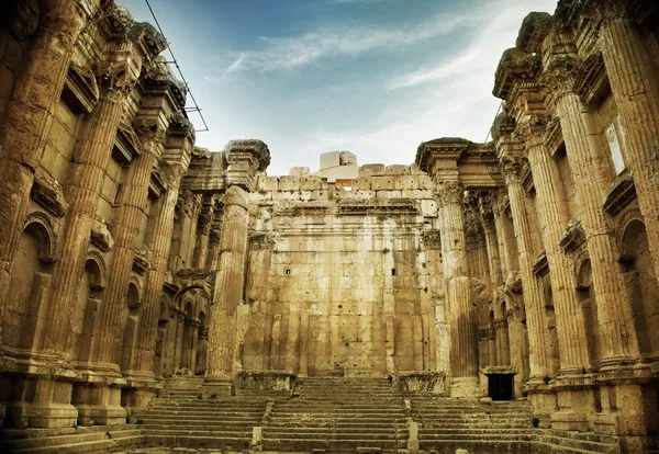 Starý římský chrám v Baalbeku, Libanon — Stock fotografie