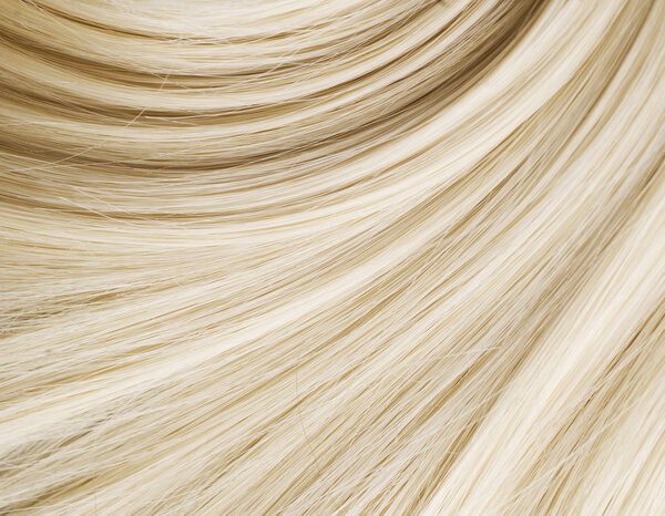 Здоровые светлые волосы
