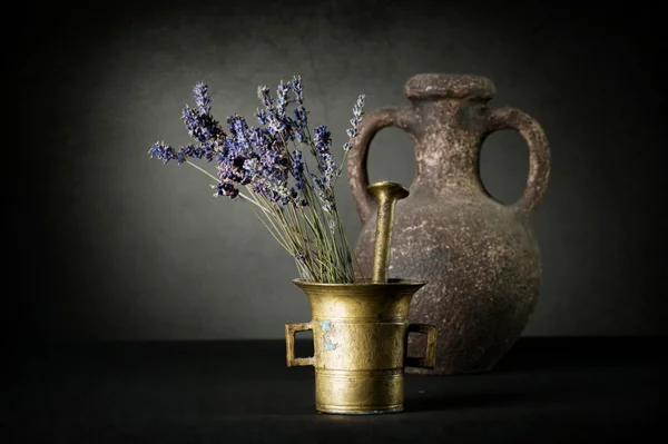 Lavender And Antique Mortar. Natural Cosmetics Concept — Stock Photo, Image