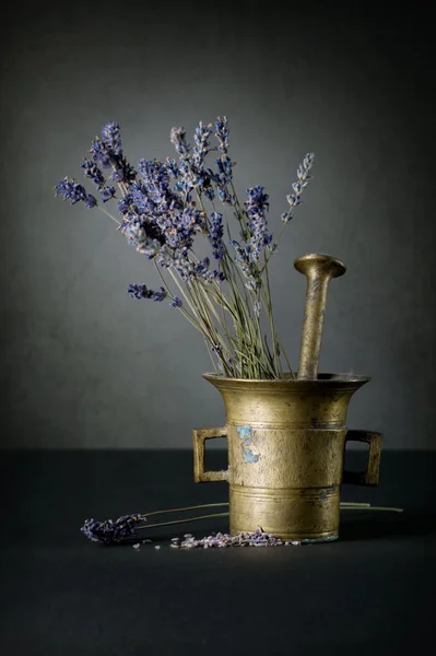 Lavender And Antique Mortar. Natural Cosmetics Concept — Stock Photo, Image