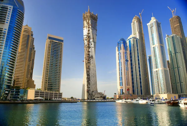 DUBAI, Emiratos Árabes Unidos - 29 de noviembre: Vista en los rascacielos modernos de Dubai Ma —  Fotos de Stock
