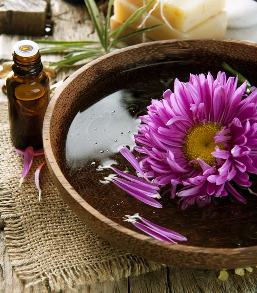 Aromaterapia. Aceite esencial. Tratamiento de spa — Foto de Stock