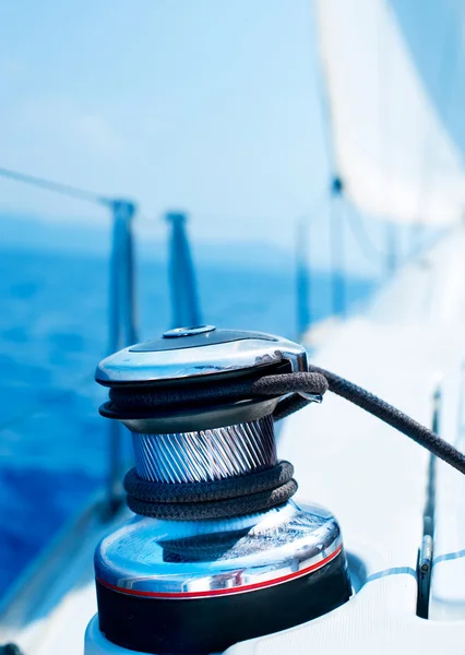 Sailboat Winch and Rope Yacht detail. Yachting. — Stock Photo, Image