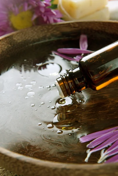 Aromatherapy. Essence oil. Spa treatment — Stock Photo, Image
