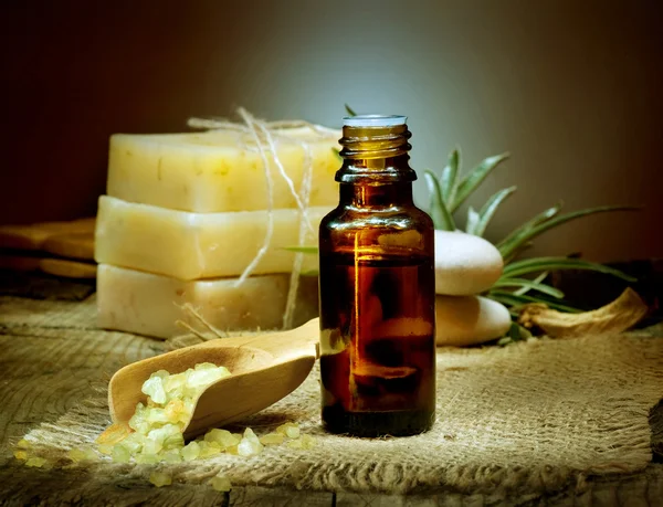 Tratamiento de spa. Aromaterapia. Aceite esencial —  Fotos de Stock