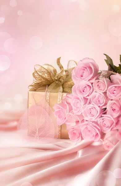 Bröllop eller Valentine gåva — Stockfoto