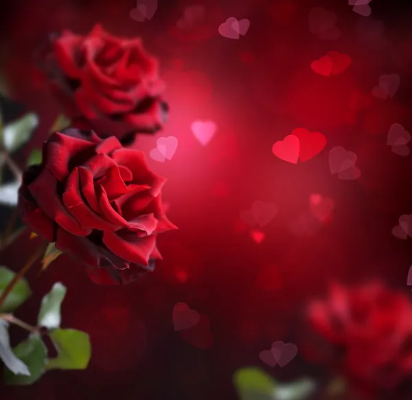 Валентина или свадебная открытка. Розы и сердца — стоковое фото