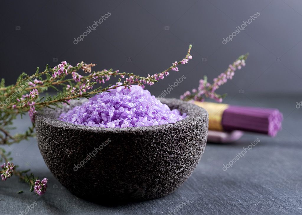 بستان ورد المصــــــــراوية - صفحة 55 Depositphotos_10684389-stock-photo-lavender-spa