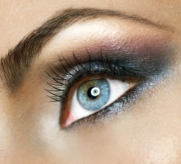 Oko piękna kobieta. makijaż — Zdjęcie stockowe