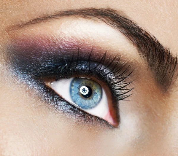 Olho de Mulher Bonita. Maquiagem — Fotografia de Stock