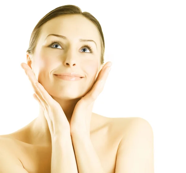 Gelukkig jonge vrouw aan haar gezicht te raken. perfecte huidverzorging concept — Stockfoto
