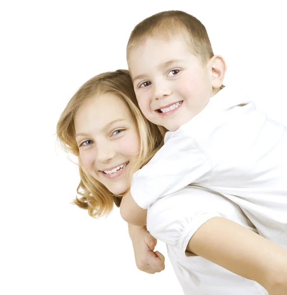 Feliz niños hermana y hermano tener divertido — Foto de Stock