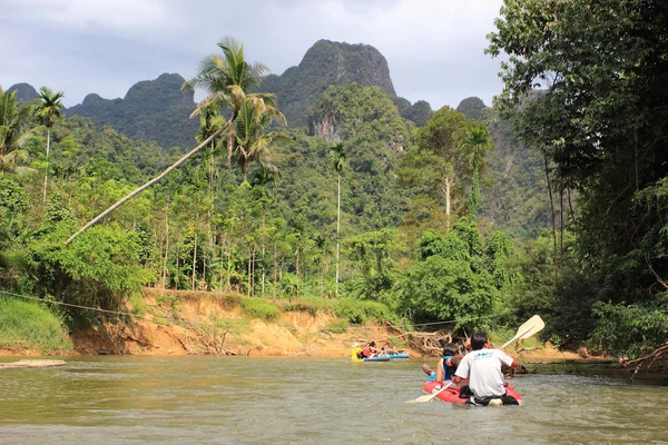Travelling in canoes. Khao Sok Thailand — Stock Photo, Image