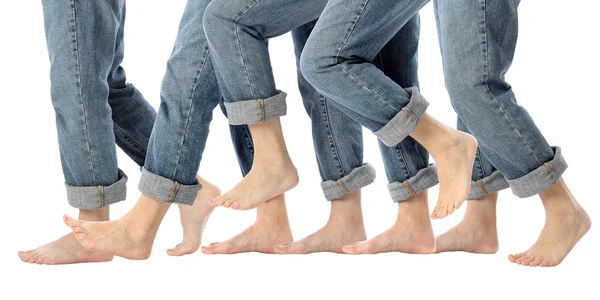 Pernas descalças em movimento — Fotografia de Stock