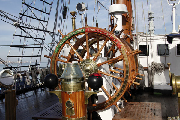 Набор инструментов. снопы, шкивы, повороты, кандалы, наперстки, струи
