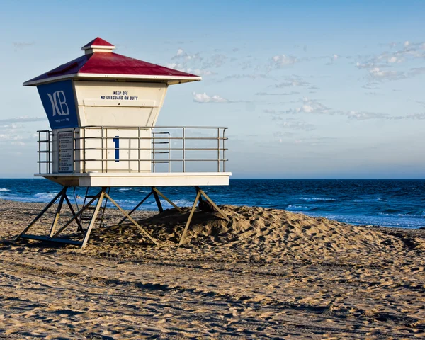 Huntington beach cankurtaran Kulesi — Stok fotoğraf