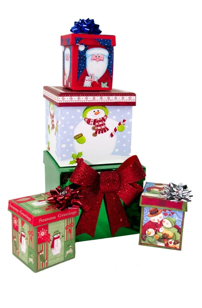 白い背景の上の箱入りのクリスマス プレゼントします。 — ストック写真
