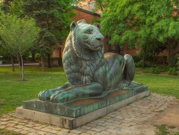 Памятник бронзовому льву 2 — стоковое фото