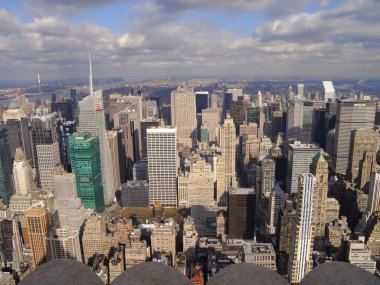 empire state Binası arka yönünde kuzeye yüksek gökdelen infront ve central park ve hudson Nehri ile New york skyline