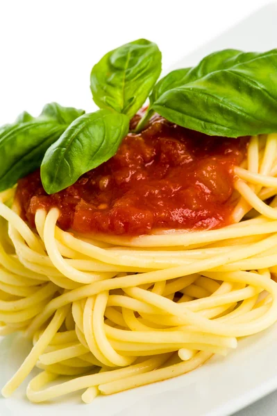 Спагетті з томатним соусом крупним планом — стокове фото