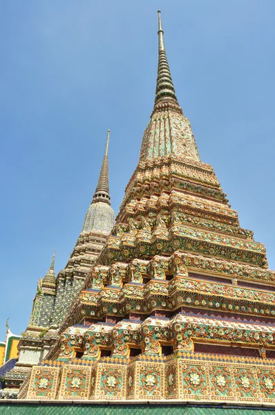 Pagode antigo ou Chedi em Wat Pho — Fotografia de Stock