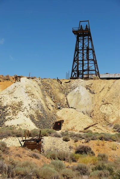 Vecchio pozzo miniera — Foto Stock