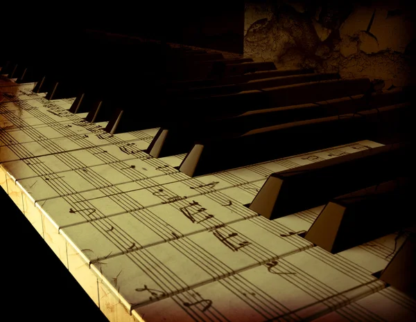 Tenere il pianoforte — Foto Stock