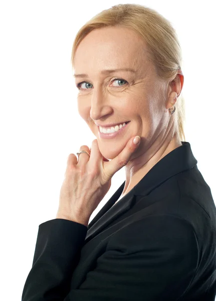 Uśmiechający się starszy firmy kobieta, zbliżenie — Zdjęcie stockowe