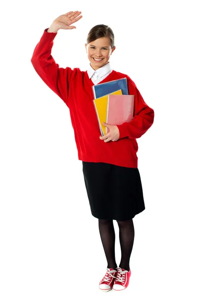 Volle Länge Ansicht der Studentin Mädchen mit Angabe hi5 — Stockfoto