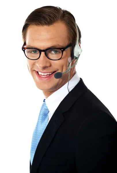 Sorrindo telemarketing executivo masculino, close-up tiro — Fotografia de Stock