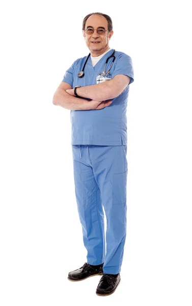 Portret uśmiechający się starszy lekarz, specjalista — Zdjęcie stockowe
