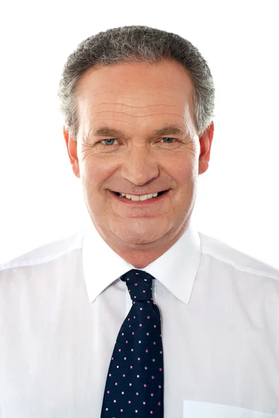 Smiling senior corporate man. Closeup — Stock Photo, Image