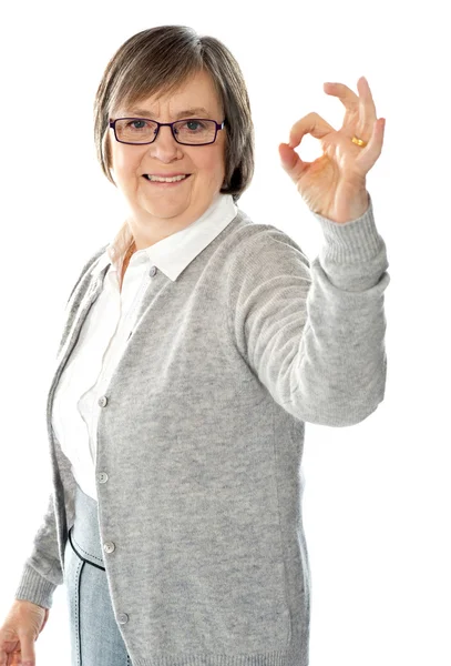 Old lady showing excellent gesture — Stock Photo, Image