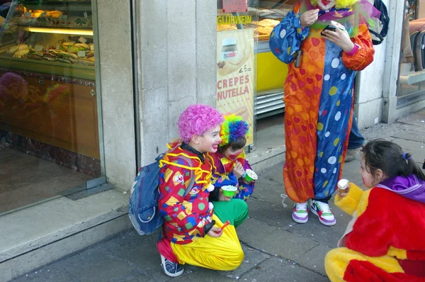 Clowns on streets of Venice — Stock Photo, Image