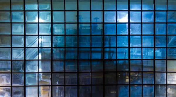 Fenêtre d'usine légèrement transparente Image En Vente